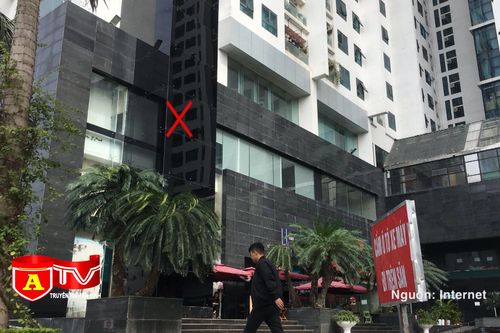 Điều tra vụ người đàn ông bị thương nặng sau khi bước ra từ thang máy