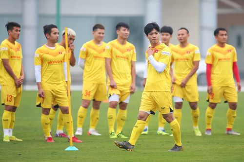 ĐT Việt Nam đá giao hữu với 'đàn em' U22 trên sân Việt Trì