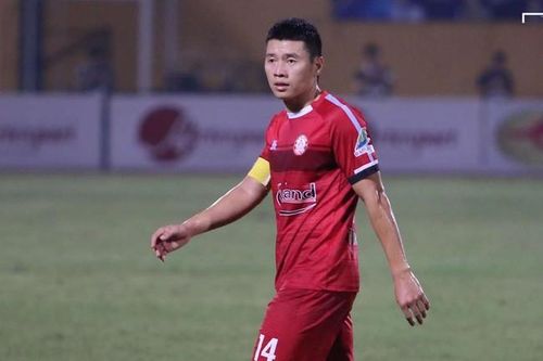 Cầu thủ V-League mất tiền tỷ vì tự ý đi đá 'phủi'