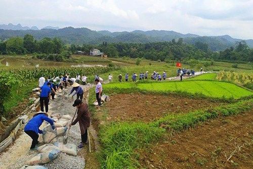Nỗ lực xây dựng nông thôn mới ở xã khó khăn, biên giới