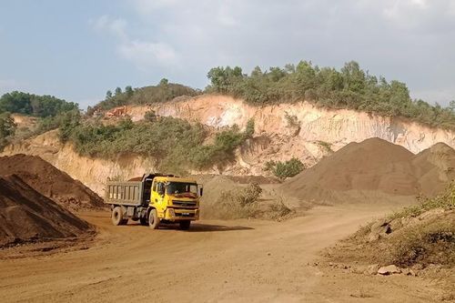 Cần sớm xử lý nghiêm tình trạng khai thác đất trái phép ở Thái Nguyên