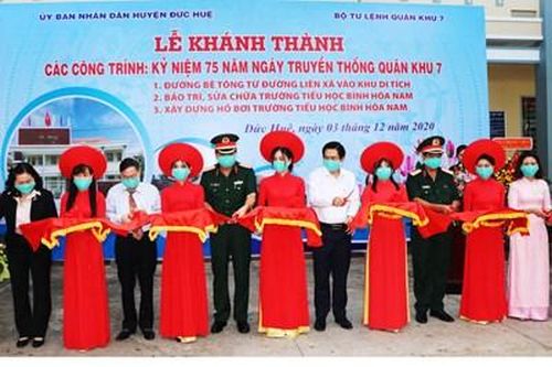 Lửa truyền thống từ những địa chỉ đỏ