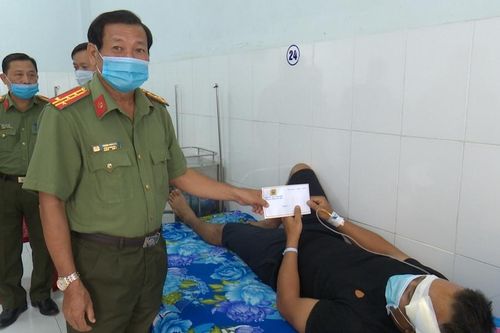 Bạc Liêu: Tạm giữ đối tượng dùng súng tự chế bắn Đại úy Công an