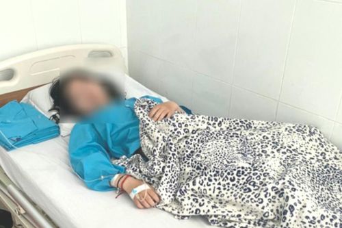 Kỷ luật bêu tên dưới cờ khiến học sinh nhục nhã, sợ hãi