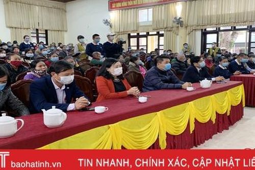Trao hơn 25 tỷ đồng hỗ trợ người dân vùng ngập lụt sâu nhất Thạch Hà