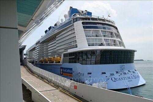 Phát hiện một ca mắc COVID-19 trên siêu du thuyền 5 sao Quantum of the Seas