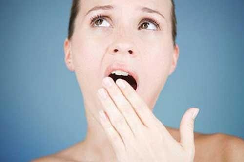 Chữa hôi miệng không cần dùng thuốc