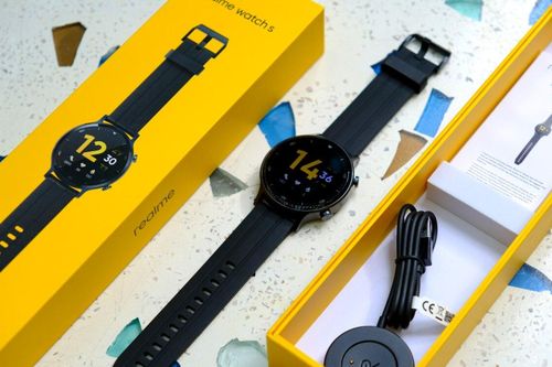 Trên tay nhanh đồng hồ Realme Watch S ở VN: Nặng chỉ 46g, hỗ trợ theo dõi 16 môn thể thao
