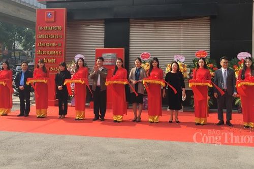Cửa hàng xăng dầu văn minh thương mại: Phục vụ tối đa lợi ích của khách hàng
