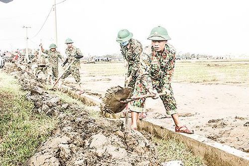 Tái thiết sản xuất, khắc phục hậu quả thiên tai làm 'nóng' nghị trường kỳ họp thứ 19, HĐND tỉnh