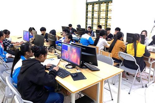 Hỗ trợ chuyển đổi số ở xã Sảng Mộc: Còn nhiều việc phải làm