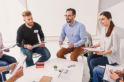 Using role-play to enhance the oral communication performance of non-English major freshmen at Van Lang University