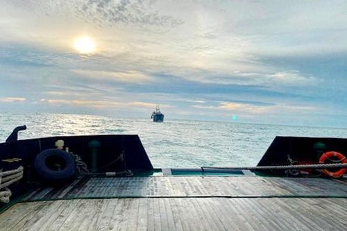 Lữ đoàn tàu ngầm 189 cứu hộ thành công tàu vận tải biển quốc tịch Nga