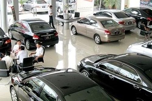 Nhân viên doanh nghiệp giở chiêu lừa gạt khách mua ô tô