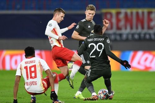 Sai lầm của HLV Solskjaer khiến Man Utd thua mất mặt