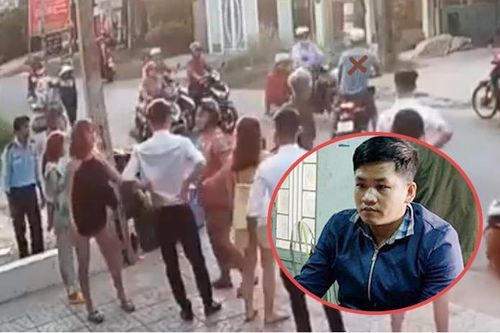 Gã côn đồ đạp vào mặt nữ sinh: Rùng mình vì sự hèn nhát của người xung quanh