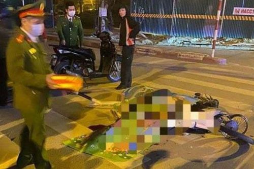 Đi xe máy đâm vào dải phân cách, hai thanh niên tử vong