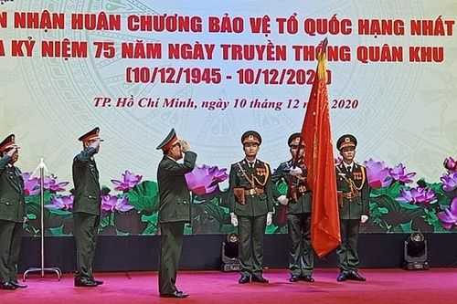 Quân khu 7 nhận Huân chương bảo vệ Tổ quốc hạng Nhất