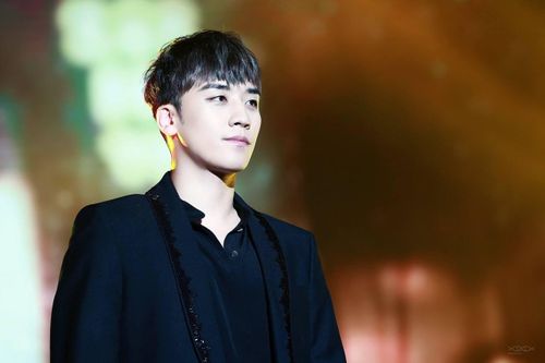 Nhân chứng khai Seungri (Big Bang) sử dụng dịch vụ mại dâm