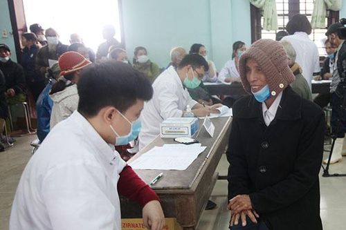 Dành hơn 2,4 tỷ đồng cho đồng bào vùng lũ