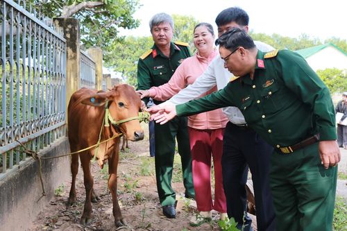 Hỗ trợ các mô hình giảm nghèo cho người dân