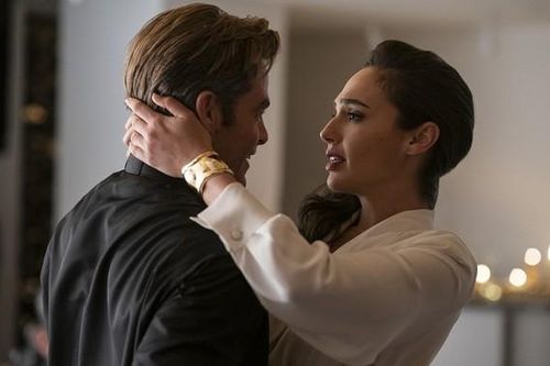 Wonder Woman đúng là mỹ nhân có tình sử phức tạp nhất thế giới siêu anh hùng