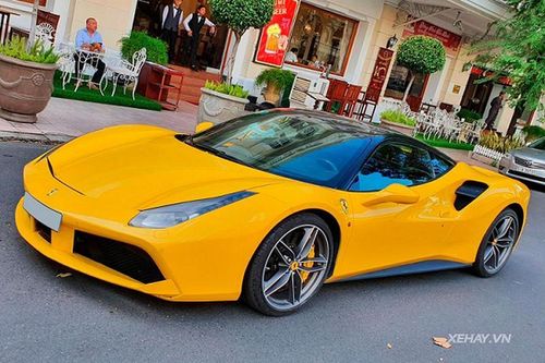 Siêu xe Ferrari 488 GTB của dân chơi 'khét tiếng' Sài Thành