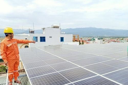 Điện Biên: Tham vọng phát triển điện mặt trời áp mái