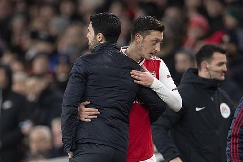 Ozil sắp hết kiếp 'ngồi mát ăn bát vàng' tại Arsenal