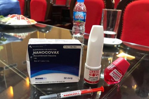 Việt Nam sẽ có vắc-xin ngừa COVID-19 dạng nhỏ mắt và xịt mũi