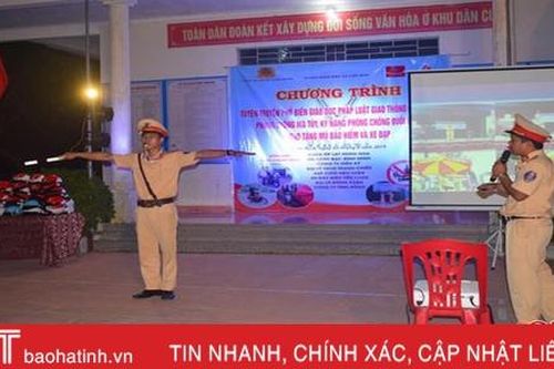 'Mềm hóa' cách tuyên truyền, nâng cao ý thức tham gia giao thông cho người dân Cẩm Xuyên