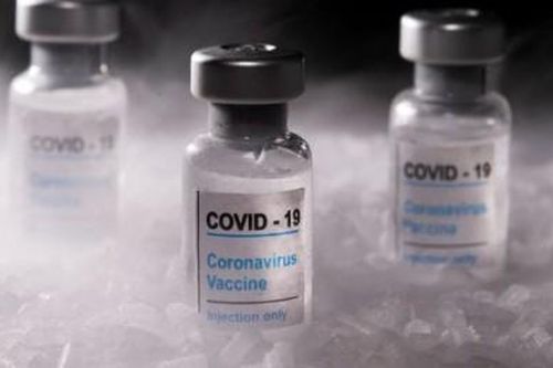 Phải cần bao nhiêu đá khô để giữ vaccine Pfizer ở nhiệt độ thích hợp?