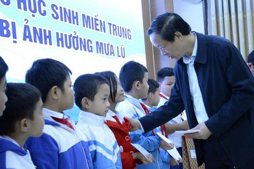 Tiếp tục các hoạt động chia sẻ với đồng bào miền Trung