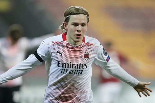 AC Milan tránh được MU tại Europa League