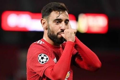 Bruno Fernandes và HLV Mourinho được vinh danh