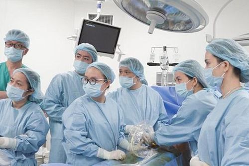 PGS.TS Nguyễn Duy Ánh: Người chắp cánh ước mơ làm mẹ cho các sản phụ