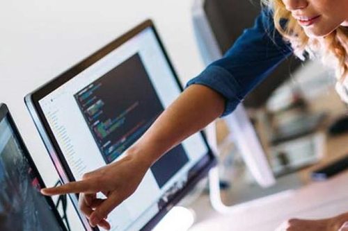 Bộ luật cạnh tranh mới của Anh: Ngăn chặn Google, Facebook 'nuốt cá nhỏ'