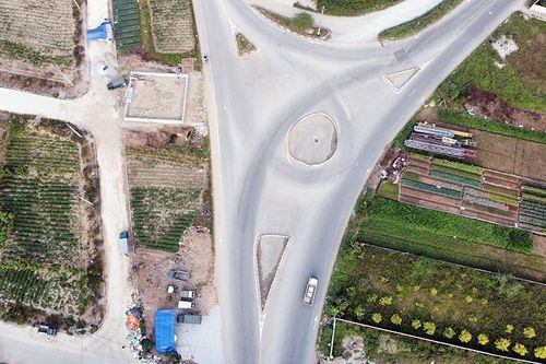 Đình chỉ công trình vi phạm hành lang an toàn giao thông ở Hưng Yên