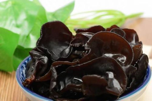 Ngâm mộc nhĩ cho thêm 3 thứ này đảm bảo nhanh nở lại sạch hết chất bẩn