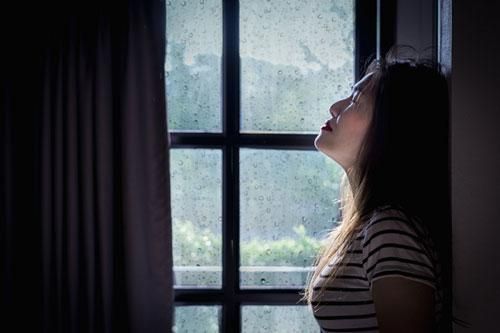 Bị phản bội chỉ sau 2 tháng đám cưới, cô vợ quyết 'rũ bùn' đứng dậy để cả nhà chồng phải sốc: 'Nhớ chừa lối thoát cho bản thân'
