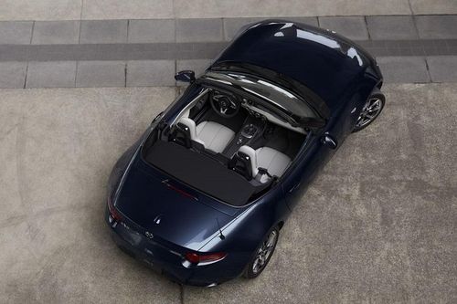 Mazda MX-5 Miata 2021 sẽ cập bến thị trường Mỹ trong tháng này, giá tăng nhẹ