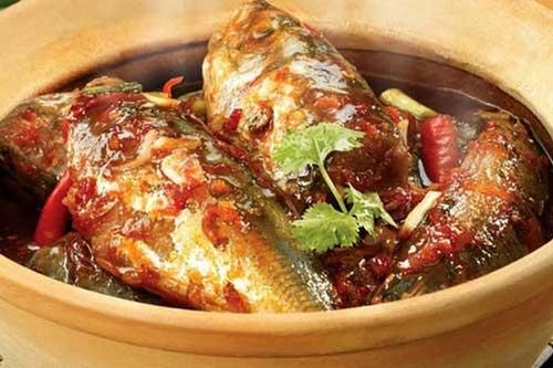 Cá nục sốt tỏi ớt: Món ngon tốn cơm ngày đông