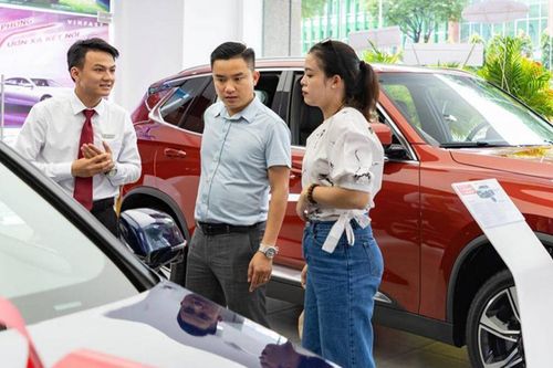 Hết ưu đãi phí trước bạ, xe nhập lại lấn át xe nội?