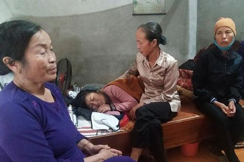 Tiếng khóc xé lòng của người mẹ cùng lúc mất đi 2 con dưới bánh xe container