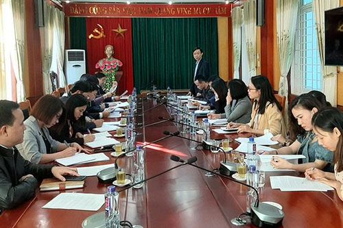 Từ năm 2021, tất cả tổ chức đảng ở Mường Ảng thực hiện nghiêm việc mua, đọc báo, tạp chí của Đảng