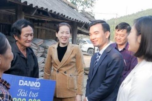 Danko Group tặng 50 triệu đồng cho hộ nghèo xây nhà tại Thái Nguyên