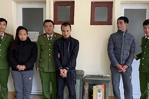 Hai vợ chồng rủ bạn học gây 6 vụ đục két trộm tiền
