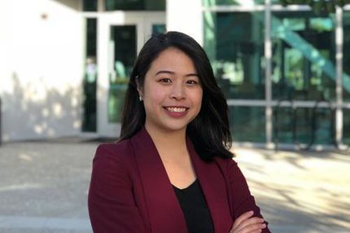 Cô gái gốc Việt 25 tuổi trở thành thị trưởng ở California