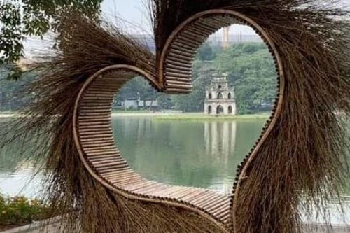 Bờ Hồ là trái tim hồng