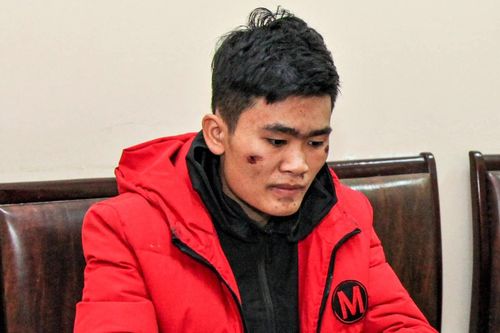 Khởi tố thanh niên lao xe vào cảnh sát